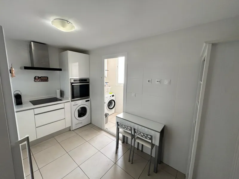 This refined apartment in Nueva Andalucía offers the perfect balance between comfort, style and convenience. Situated on the 6th floor, the property enjoys open sea and mountain views, enhancing the sense of space and light throughout the home. With 3 spa