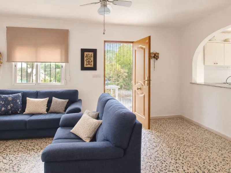 Charming country property with pool and garden for sale in Estepona – just 10 minutes from the beach