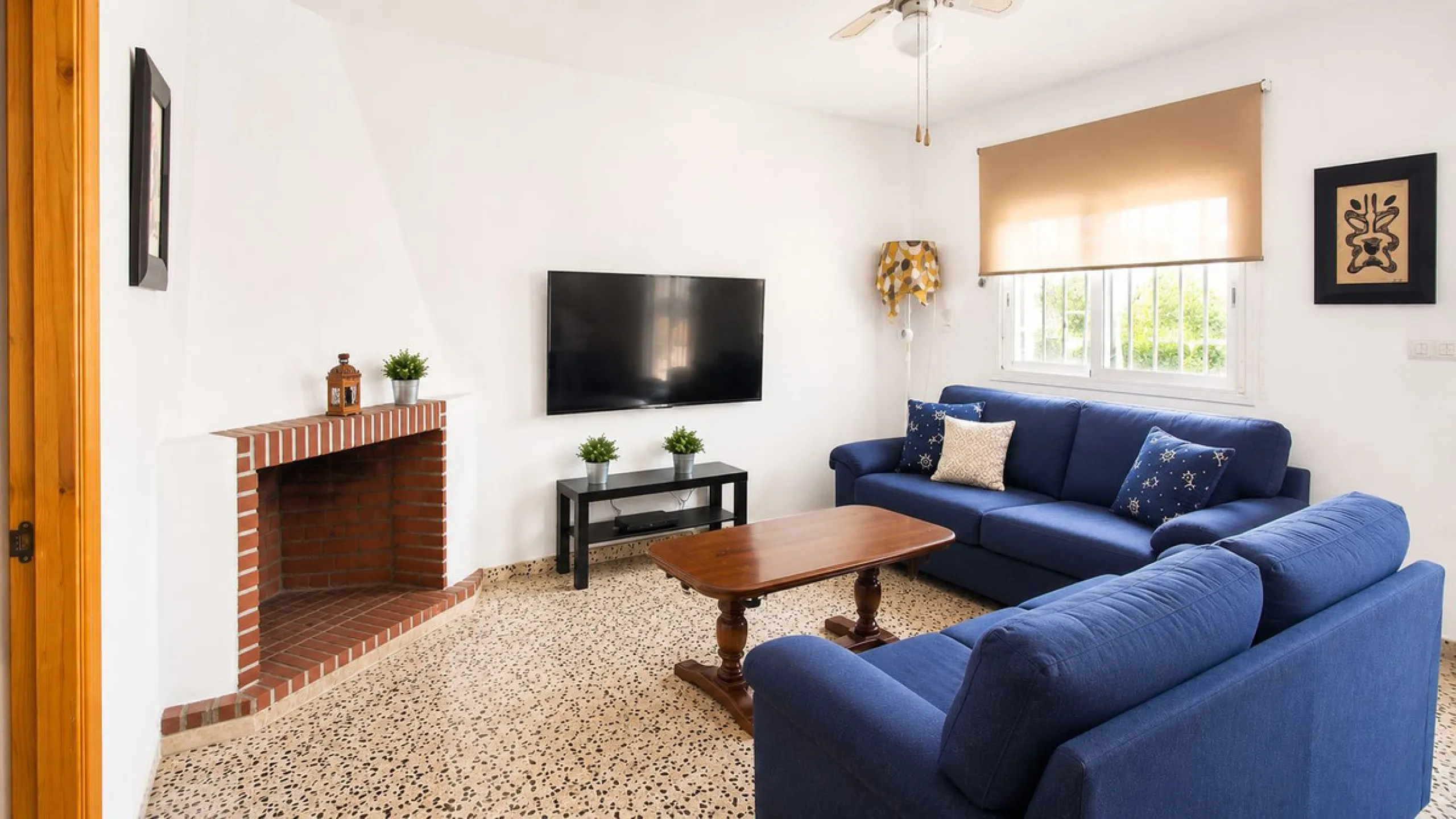 Charming country property with pool and garden for sale in Estepona – just 10 minutes from the beach