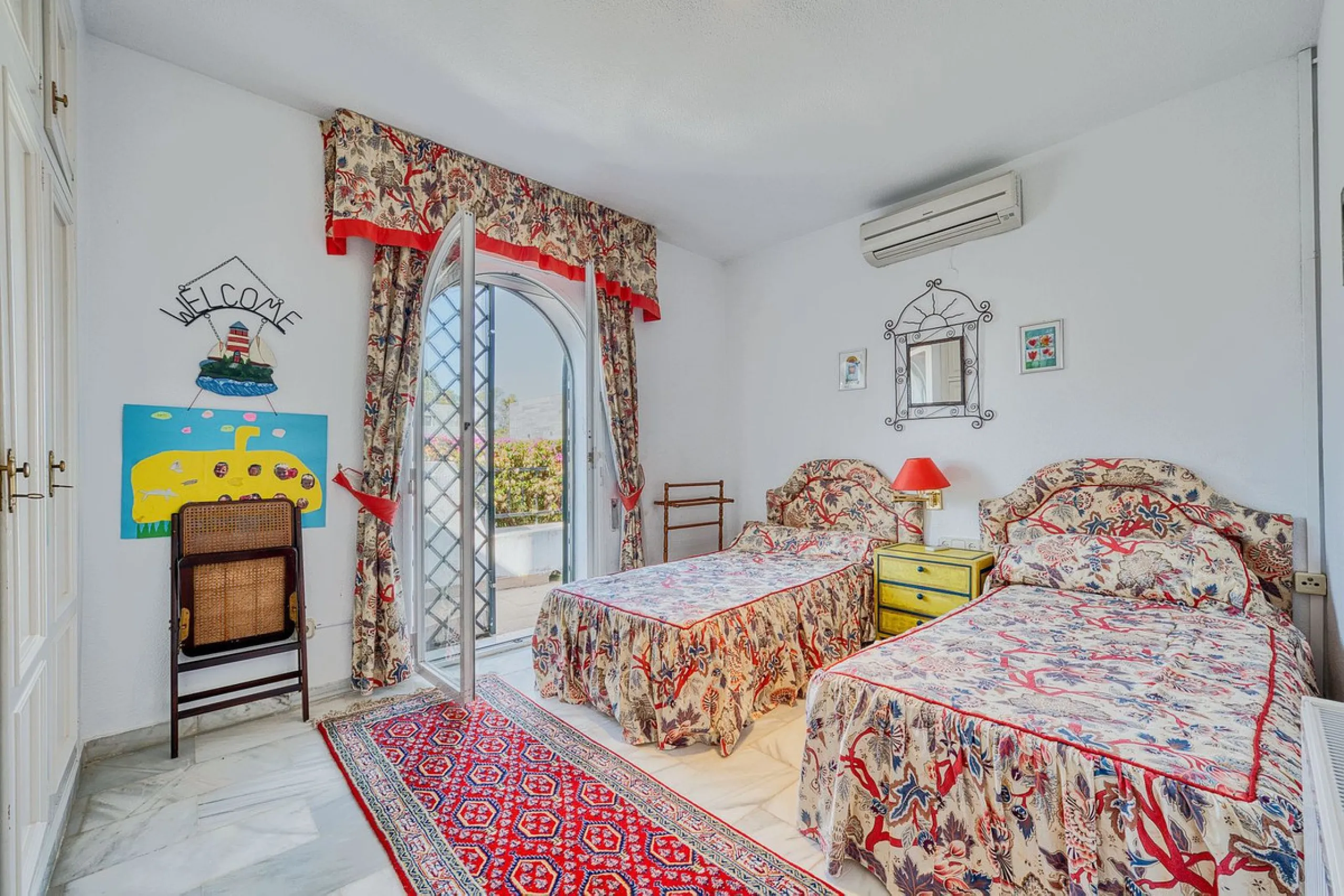 Villa nestled in the prestigious area of Nueva Andalucía, Marbella. This property offers a privileged position front line Los Naranjos golf.