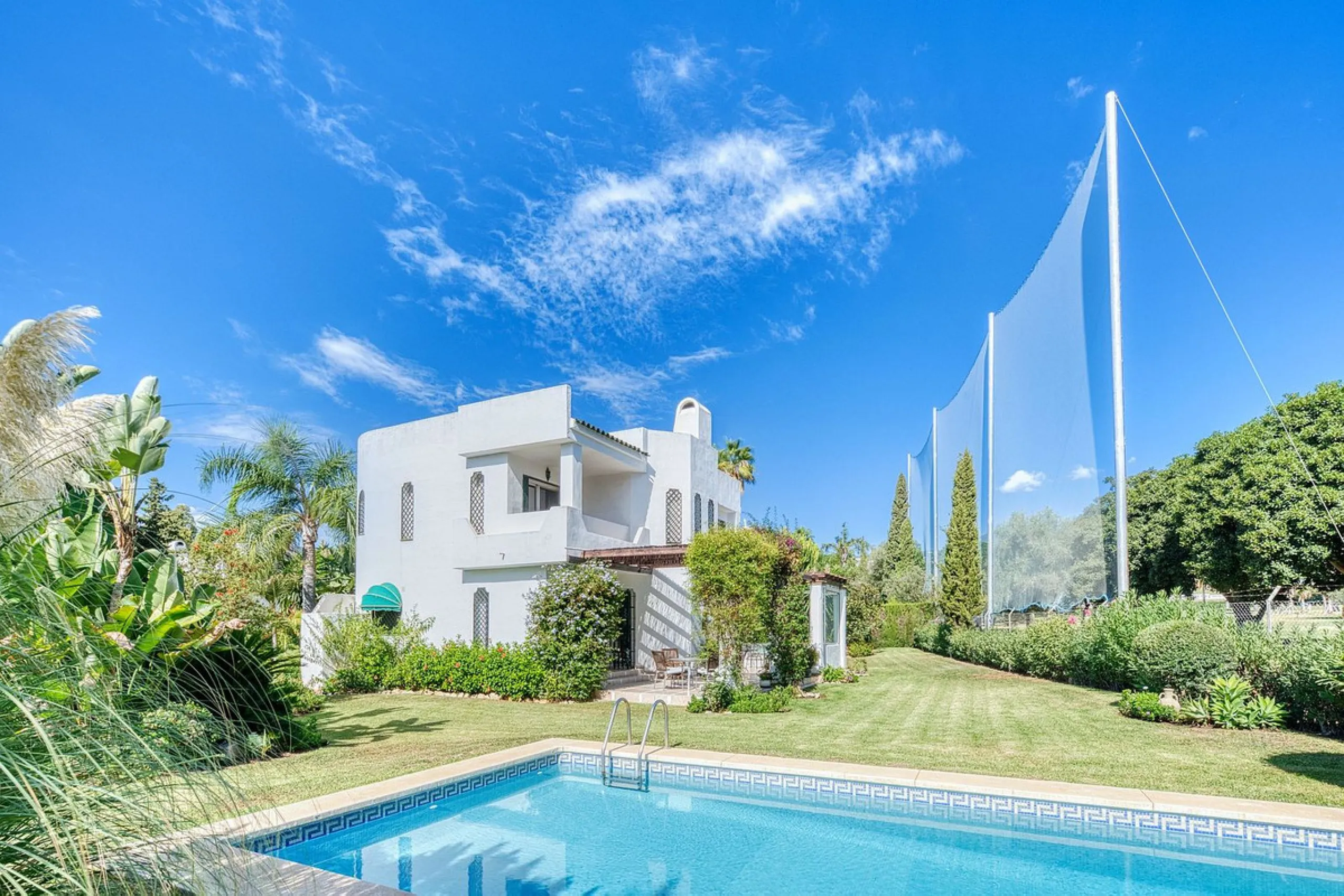 Villa nestled in the prestigious area of Nueva Andalucía, Marbella. This property offers a privileged position front line Los Naranjos golf.