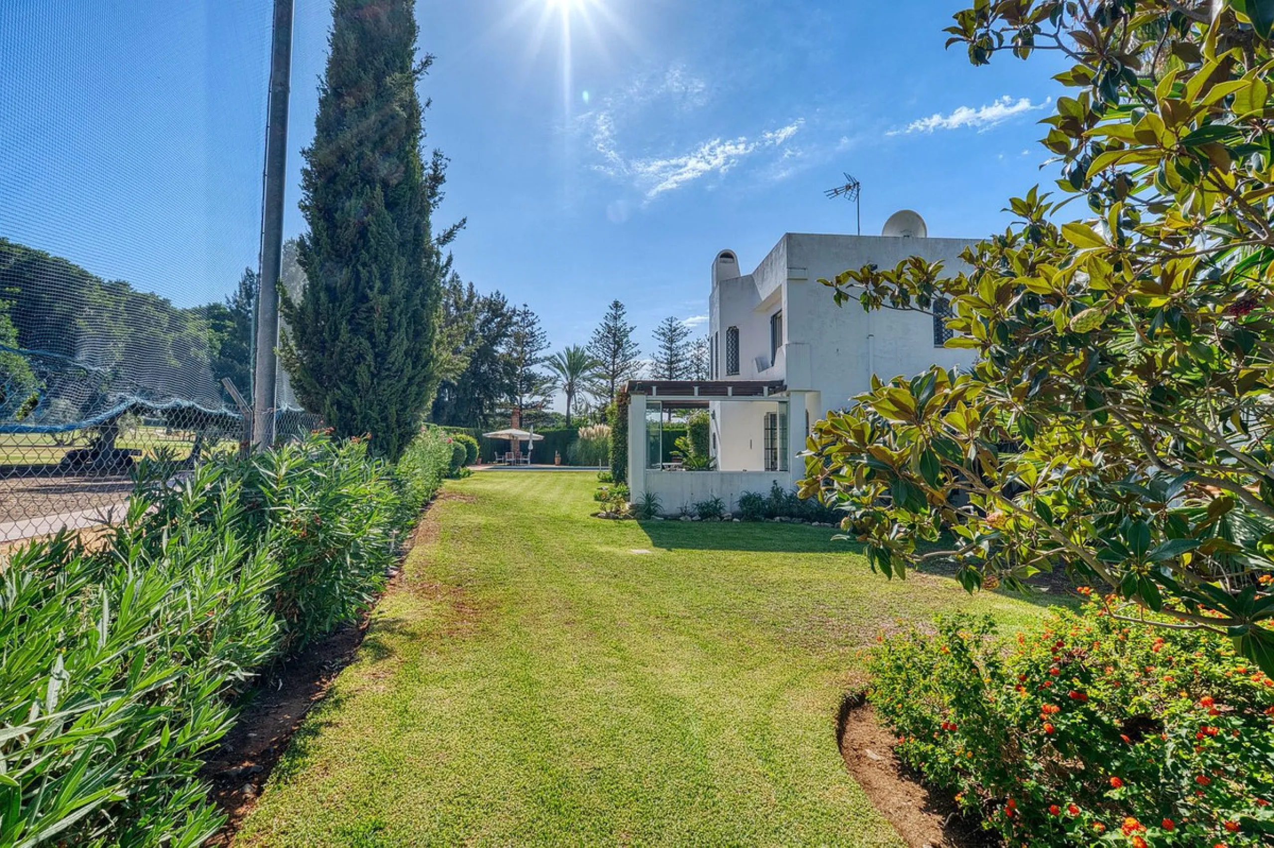 Villa nestled in the prestigious area of Nueva Andalucía, Marbella. This property offers a privileged position front line Los Naranjos golf.