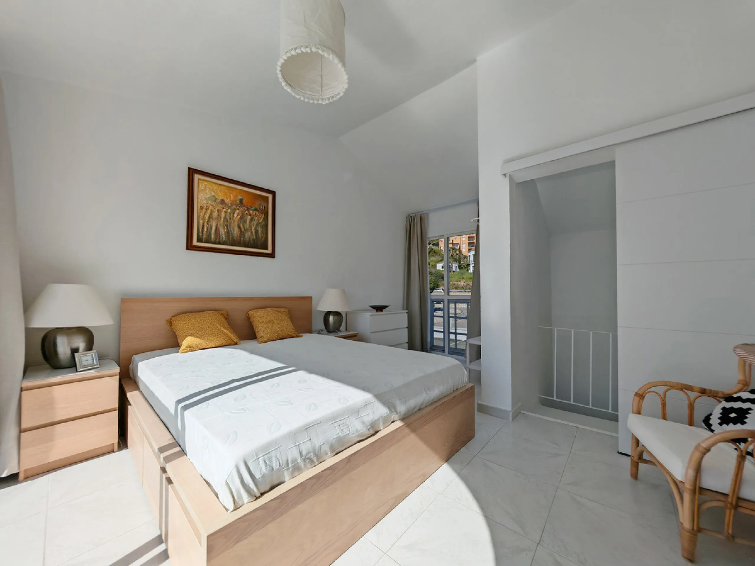 Town House for sale in , Manilva with 3 bedrooms, 2 bathrooms and with orientation south/east, with communal swimming pool, private garage (1 parking spaces) and private garden. Regarding property dimensions, it has 142 m² built and 25 m² terrace. Has the
