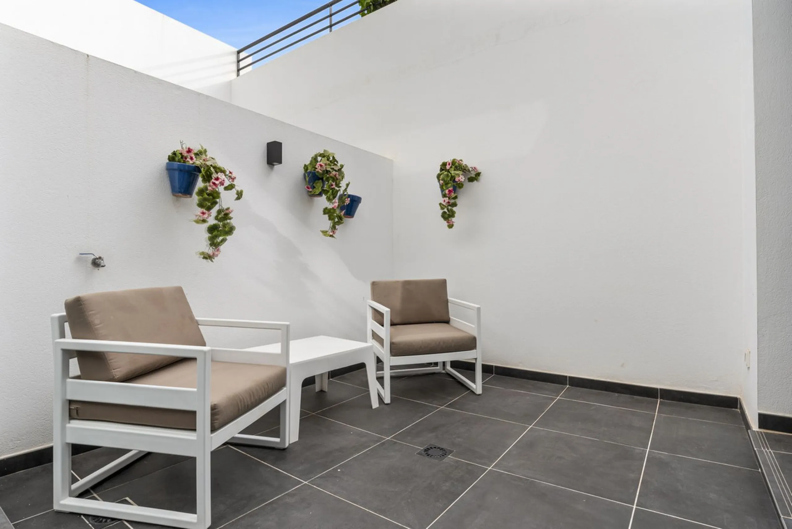 Luxurious 2-Bedroom Apartment in Hacienda el Sueño.