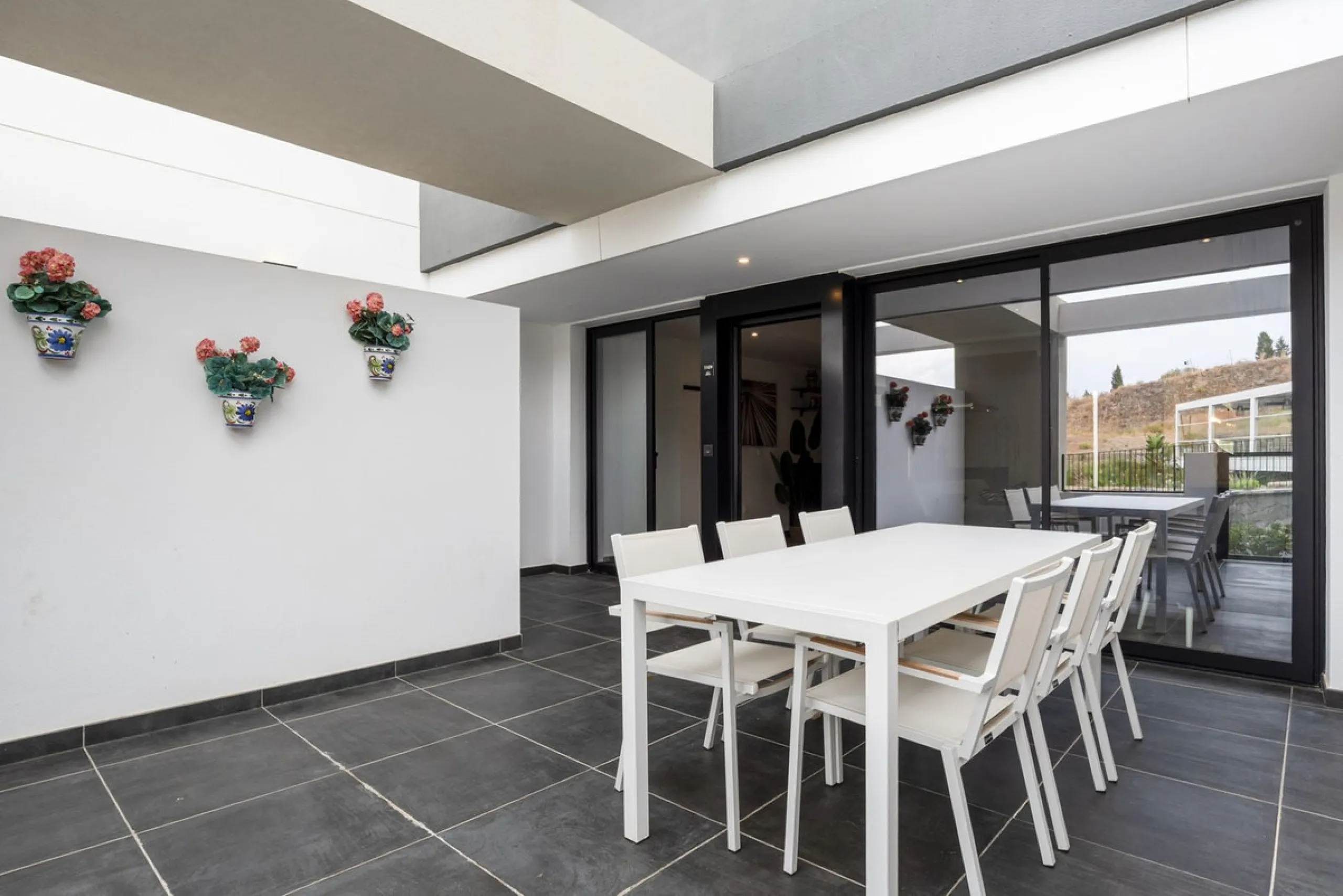 Luxurious 2-Bedroom Apartment in Hacienda el Sueño.