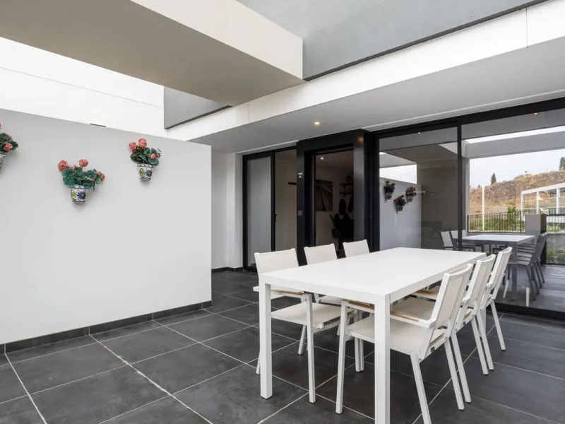 Luxurious 2-Bedroom Apartment in Hacienda el Sueño.