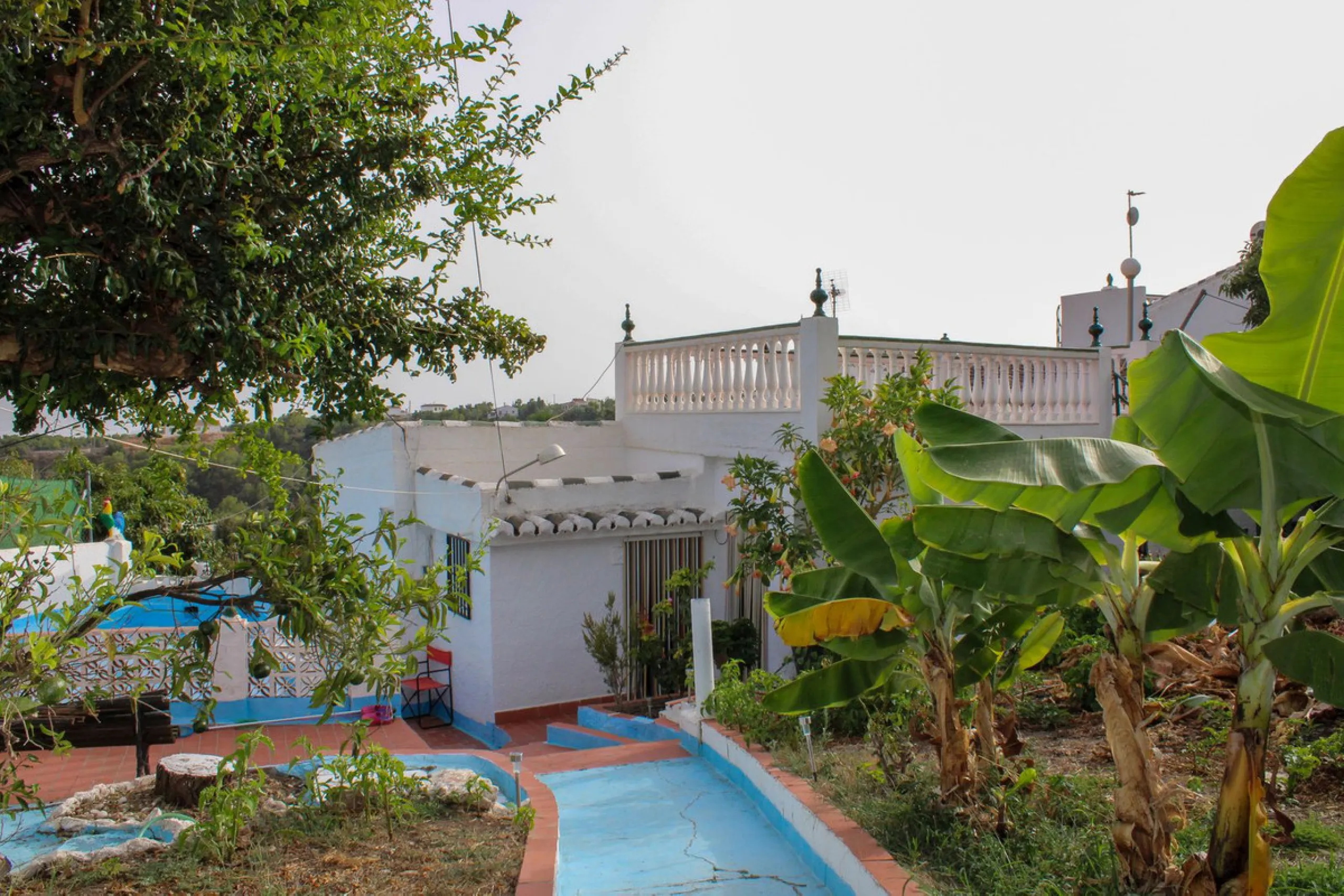 Villa with garden, private pool and three large terraces with sea views.