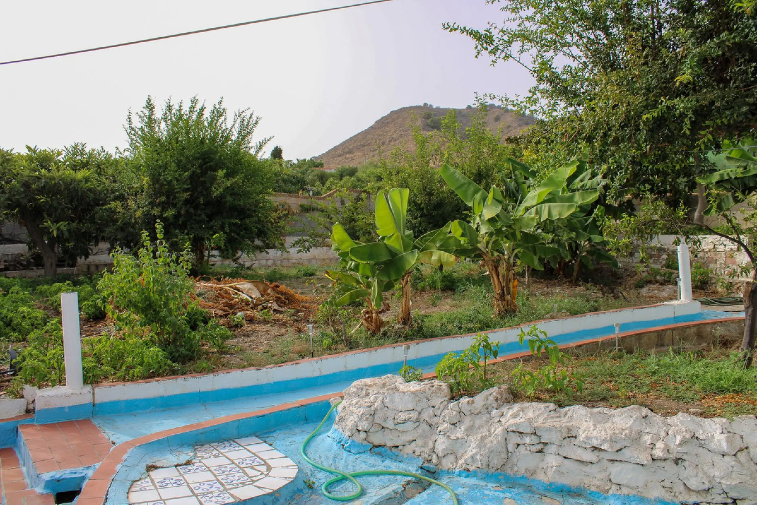 Villa with garden, private pool and three large terraces with sea views.