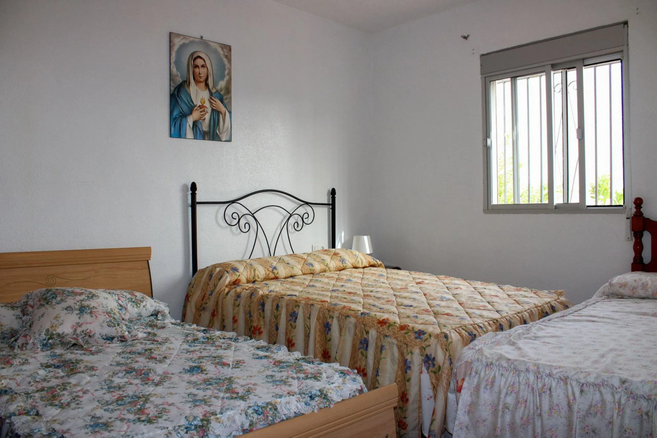 Villa with garden, private pool and three large terraces with sea views.
