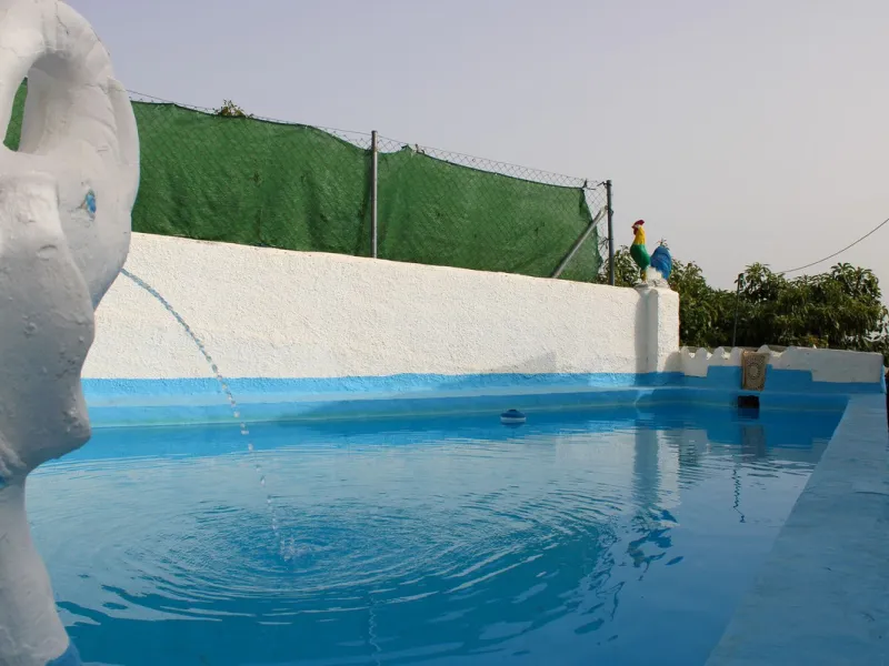 Villa with garden, private pool and three large terraces with sea views.