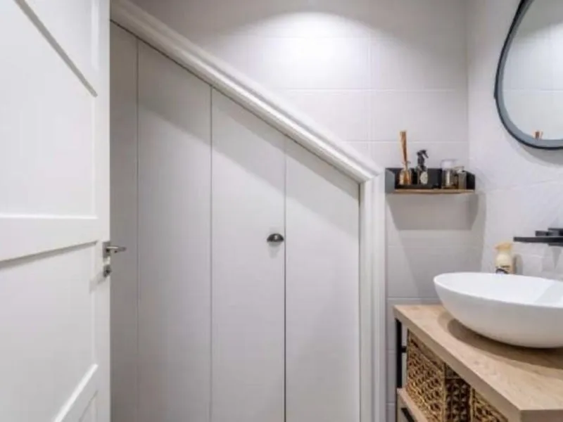Breath-taking, stunning, bright, luxurious  and spacious duplex penthouse apartment located next to the award winning marina of Benalmadena, with its array of shops, bars ,cafes, restaurants luxury yachts  plus, of course,  beautiful sandy beaches within 