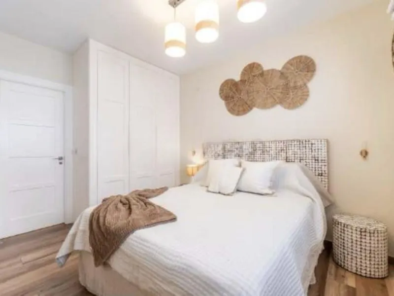 Breath-taking, stunning, bright, luxurious  and spacious duplex penthouse apartment located next to the award winning marina of Benalmadena, with its array of shops, bars ,cafes, restaurants luxury yachts  plus, of course,  beautiful sandy beaches within 