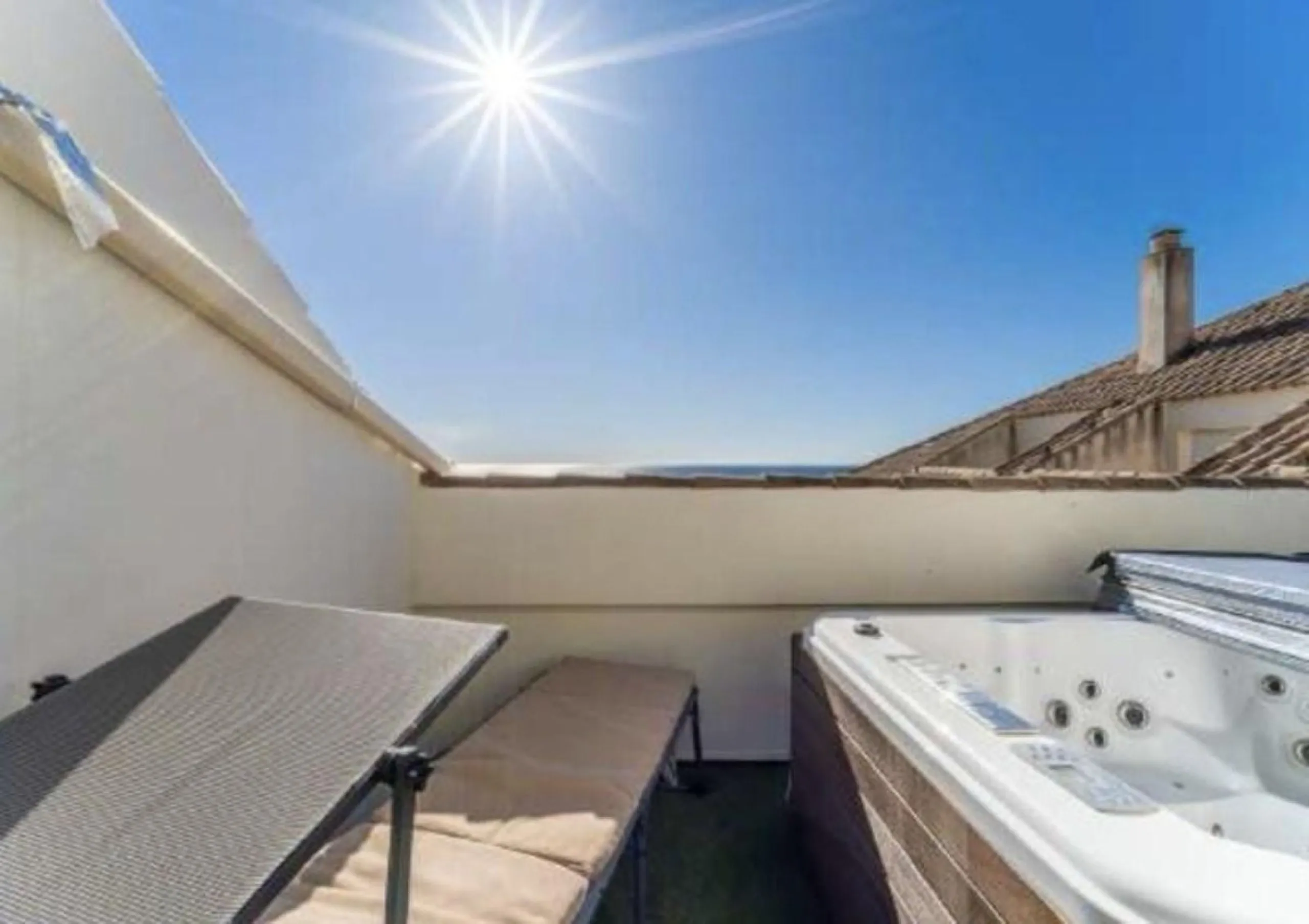 Breath-taking, stunning, bright, luxurious  and spacious duplex penthouse apartment located next to the award winning marina of Benalmadena, with its array of shops, bars ,cafes, restaurants luxury yachts  plus, of course,  beautiful sandy beaches within 