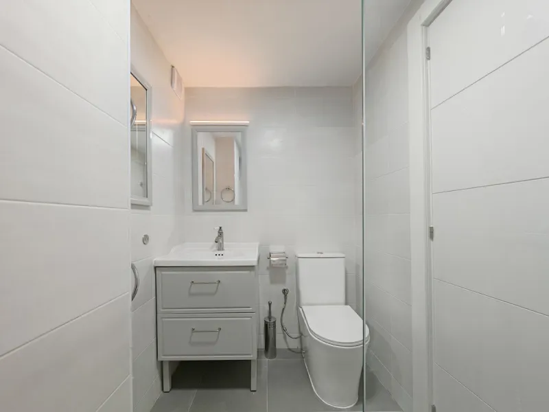 Town House for sale in , Manilva with 3 bedrooms, 2 bathrooms and with orientation south/east, with communal swimming pool, private garage (1 parking spaces) and private garden. Regarding property dimensions, it has 142 m² built and 25 m² terrace. Has the
