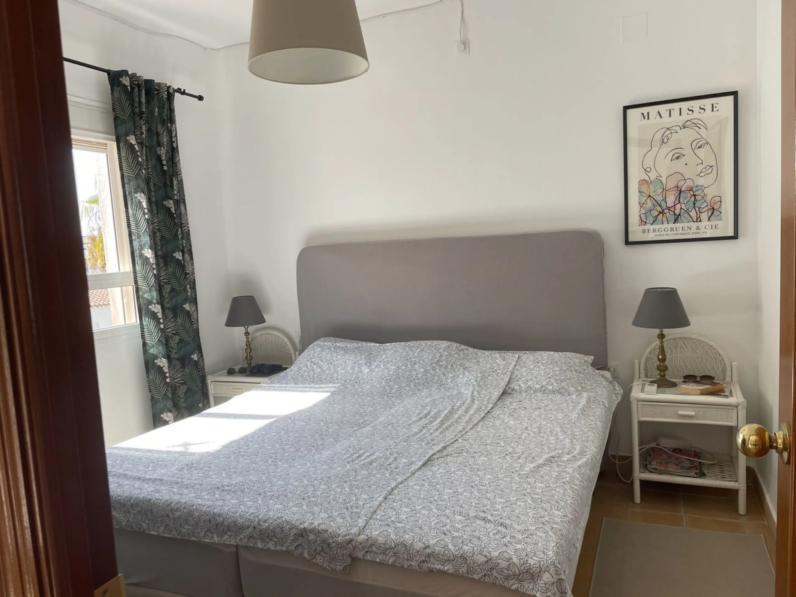 Middle Floor Apartment, Estepona, Costa del Sol.