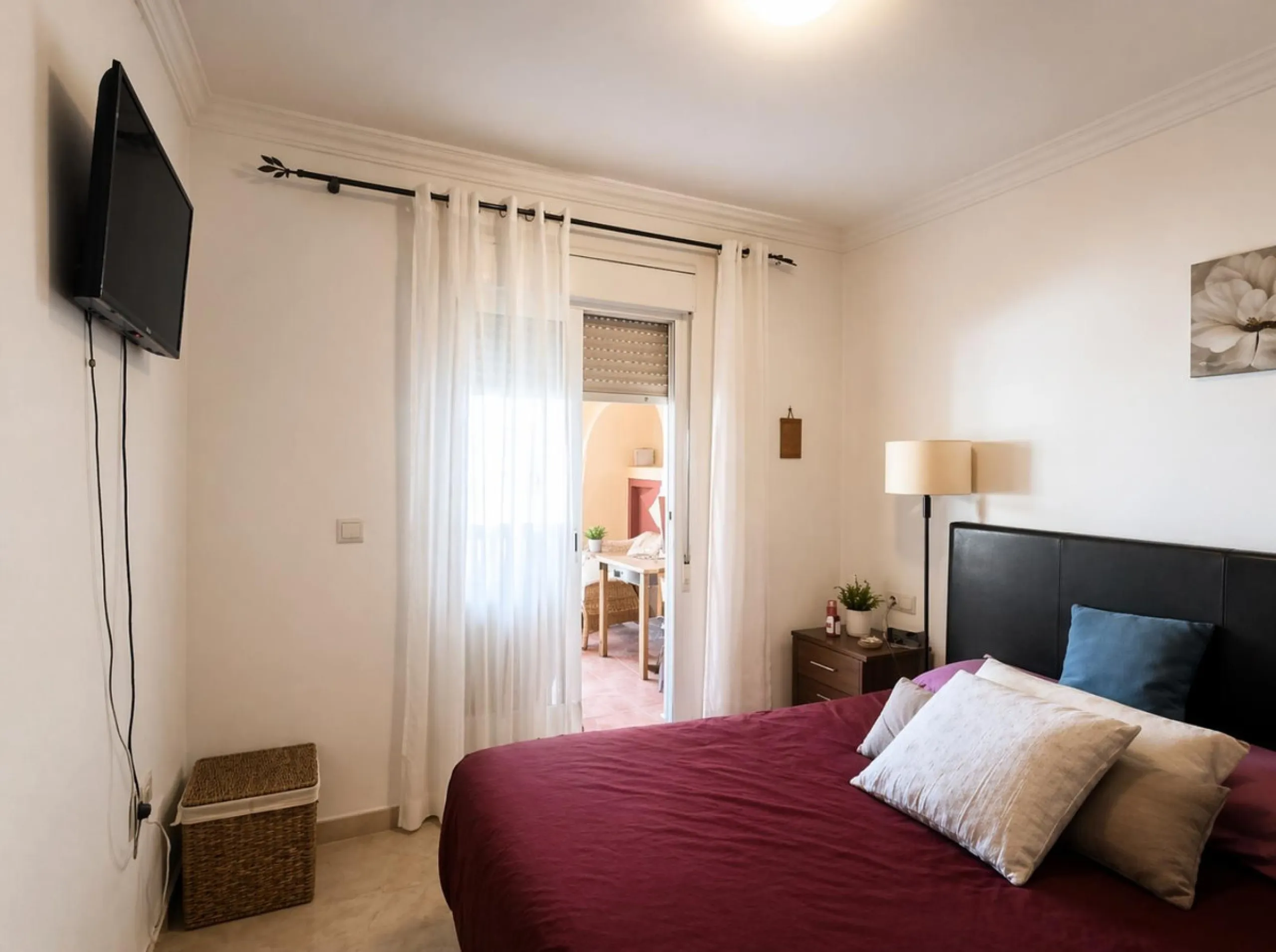 Spacious 2-Bedroom Apartment with Sea Views