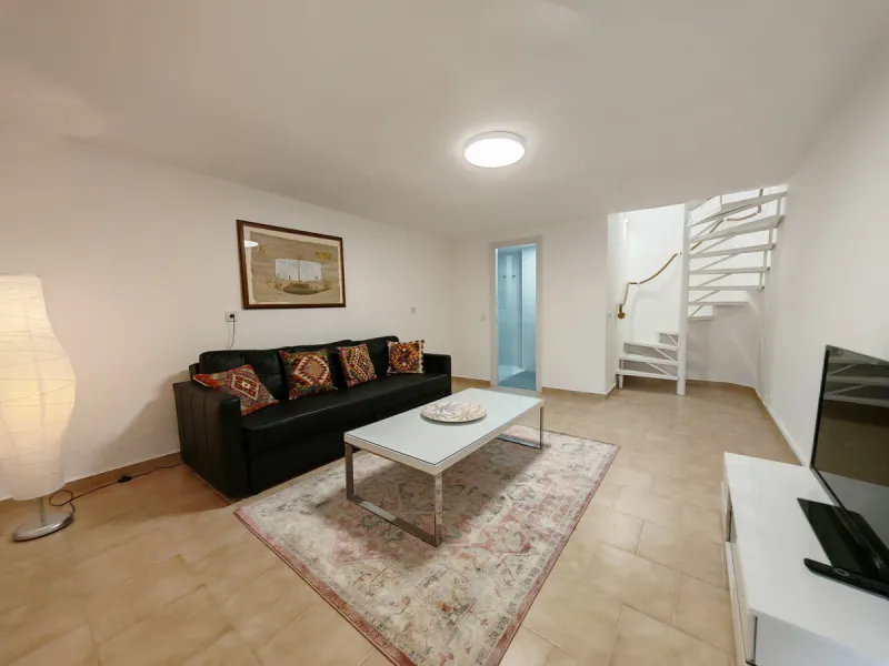 Town House for sale in , Manilva with 3 bedrooms, 2 bathrooms and with orientation south/east, with communal swimming pool, private garage (1 parking spaces) and private garden. Regarding property dimensions, it has 142 m² built and 25 m² terrace. Has the