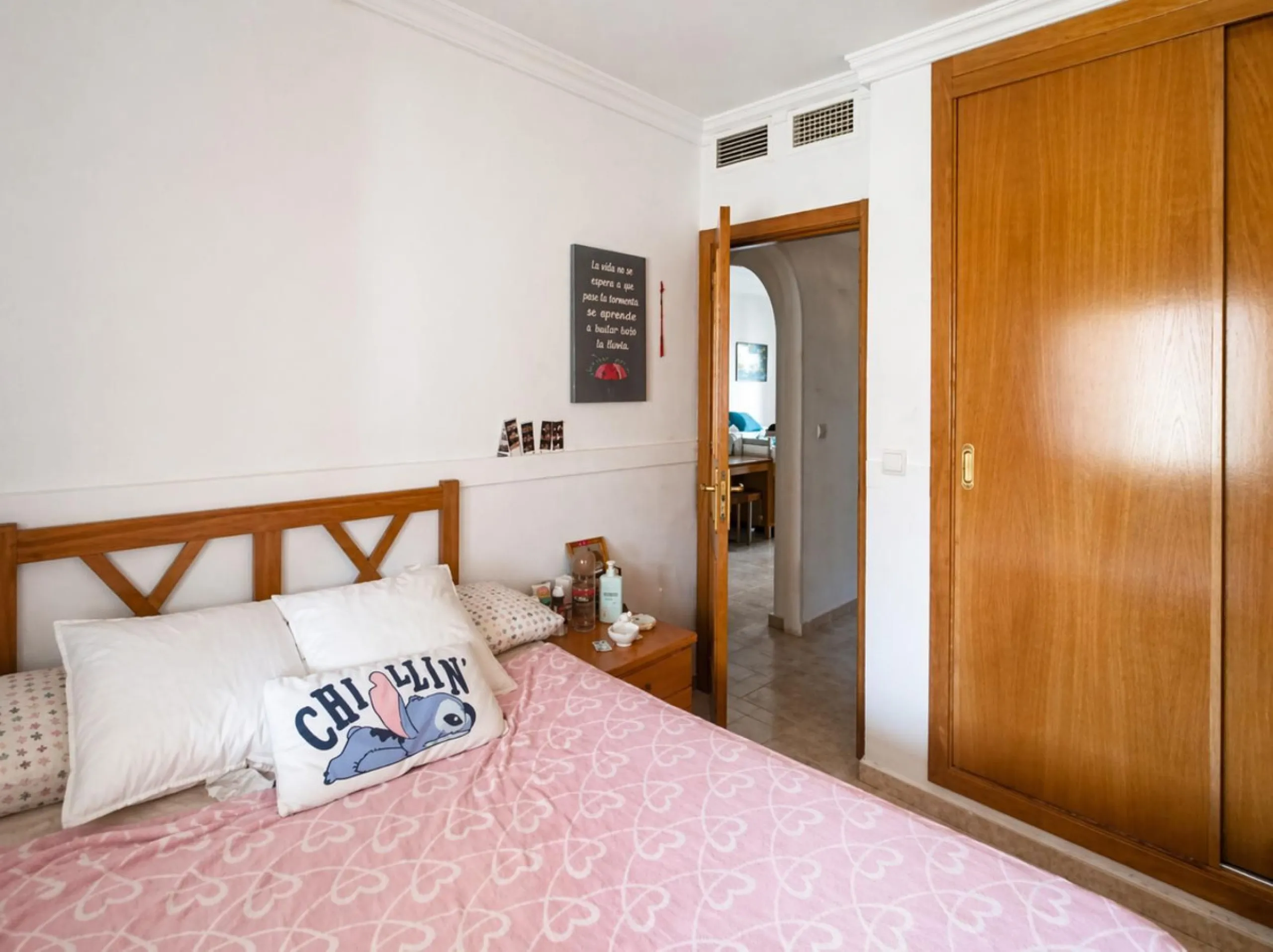 Spacious 2-Bedroom Apartment with Sea Views