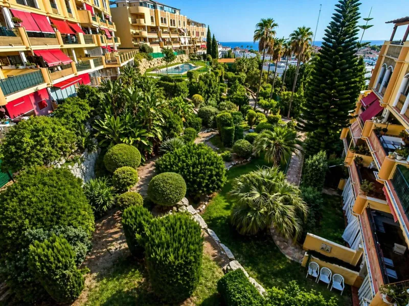 Spacious 2-Bedroom Apartment with Sea Views