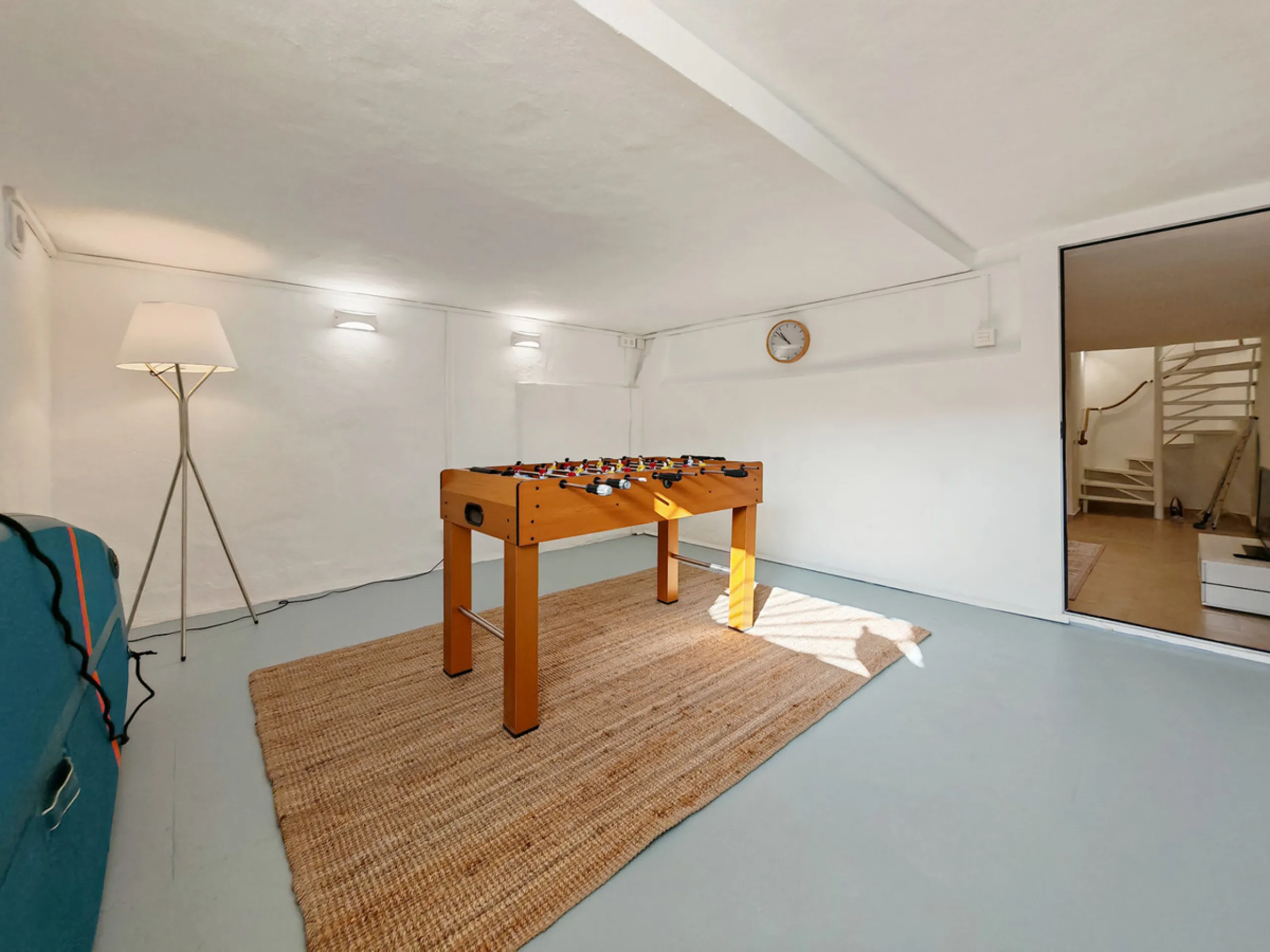 Town House for sale in , Manilva with 3 bedrooms, 2 bathrooms and with orientation south/east, with communal swimming pool, private garage (1 parking spaces) and private garden. Regarding property dimensions, it has 142 m² built and 25 m² terrace. Has the