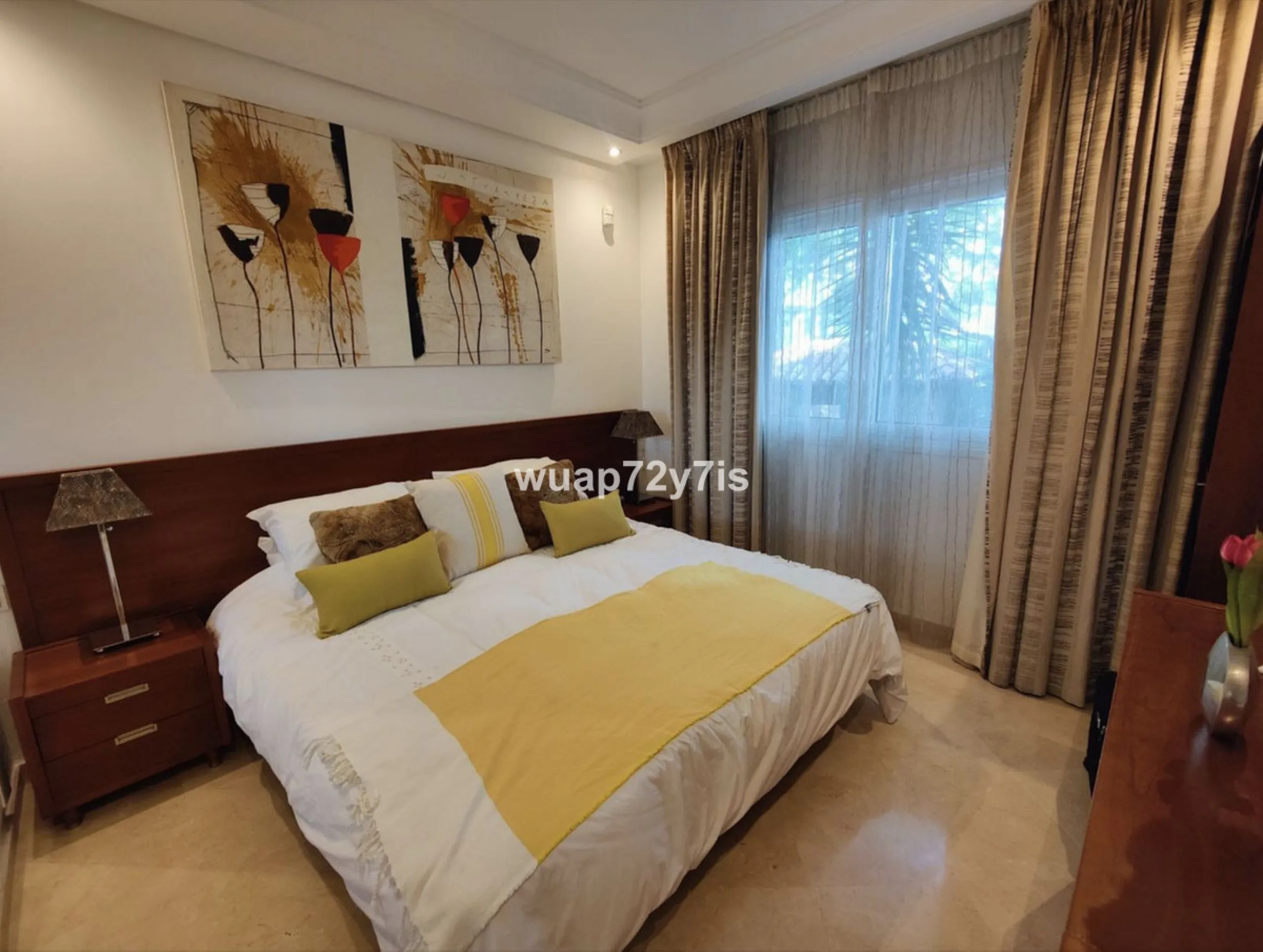 Luxury Ground Floor Apartment in Ventura Del Mar with Private Spacious Terrace.
