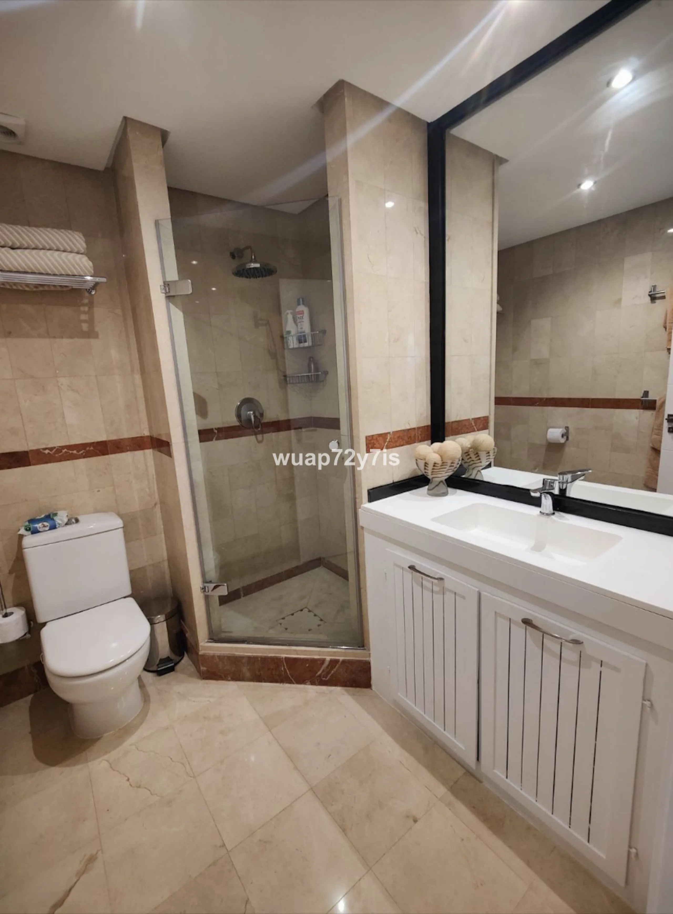 Luxury Ground Floor Apartment in Ventura Del Mar with Private Spacious Terrace.