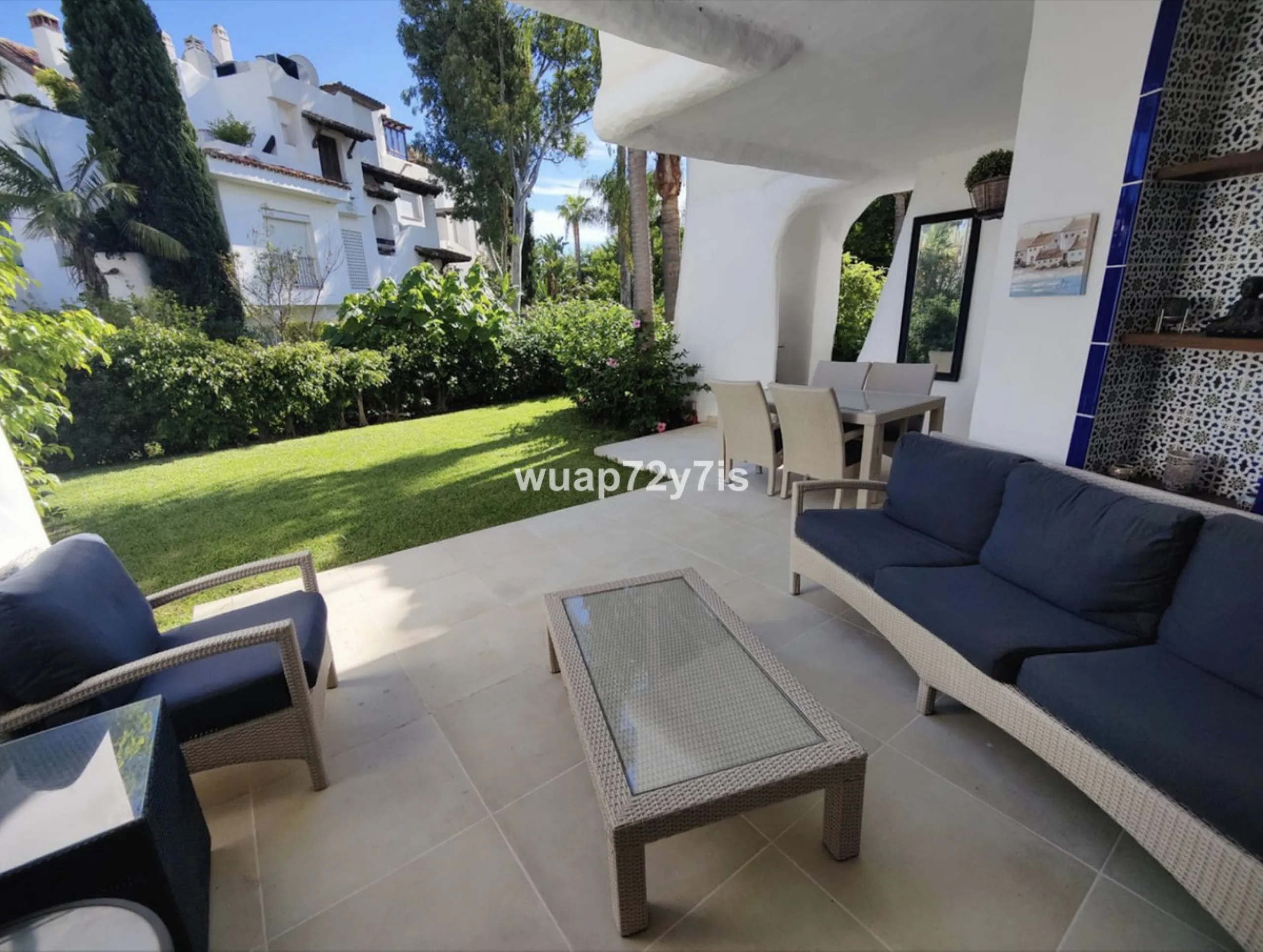 Luxury Ground Floor Apartment in Ventura Del Mar with Private Spacious Terrace.