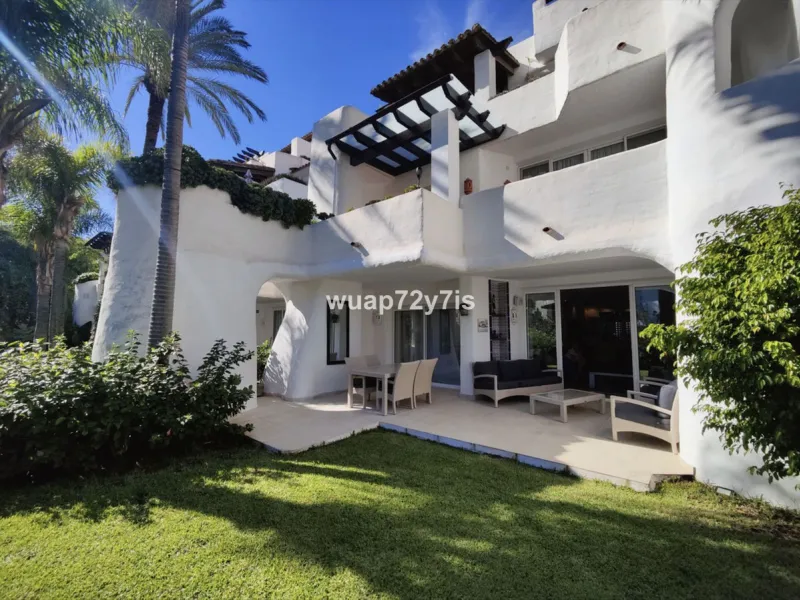Luxury Ground Floor Apartment in Ventura Del Mar with Private Spacious Terrace.