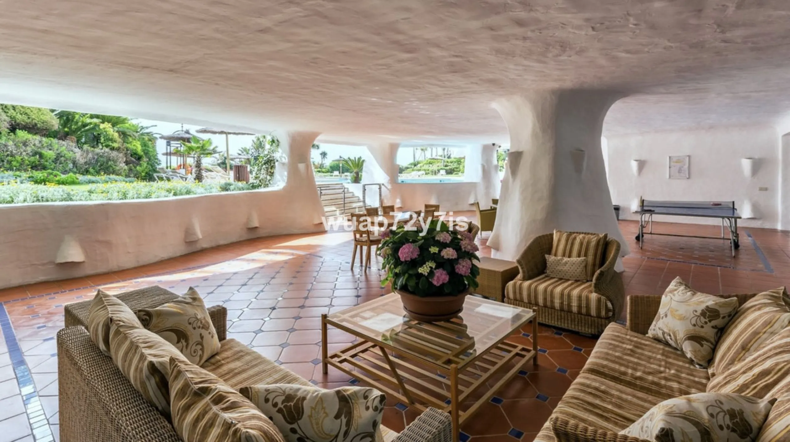 Luxury Ground Floor Apartment in Ventura Del Mar with Private Spacious Terrace.