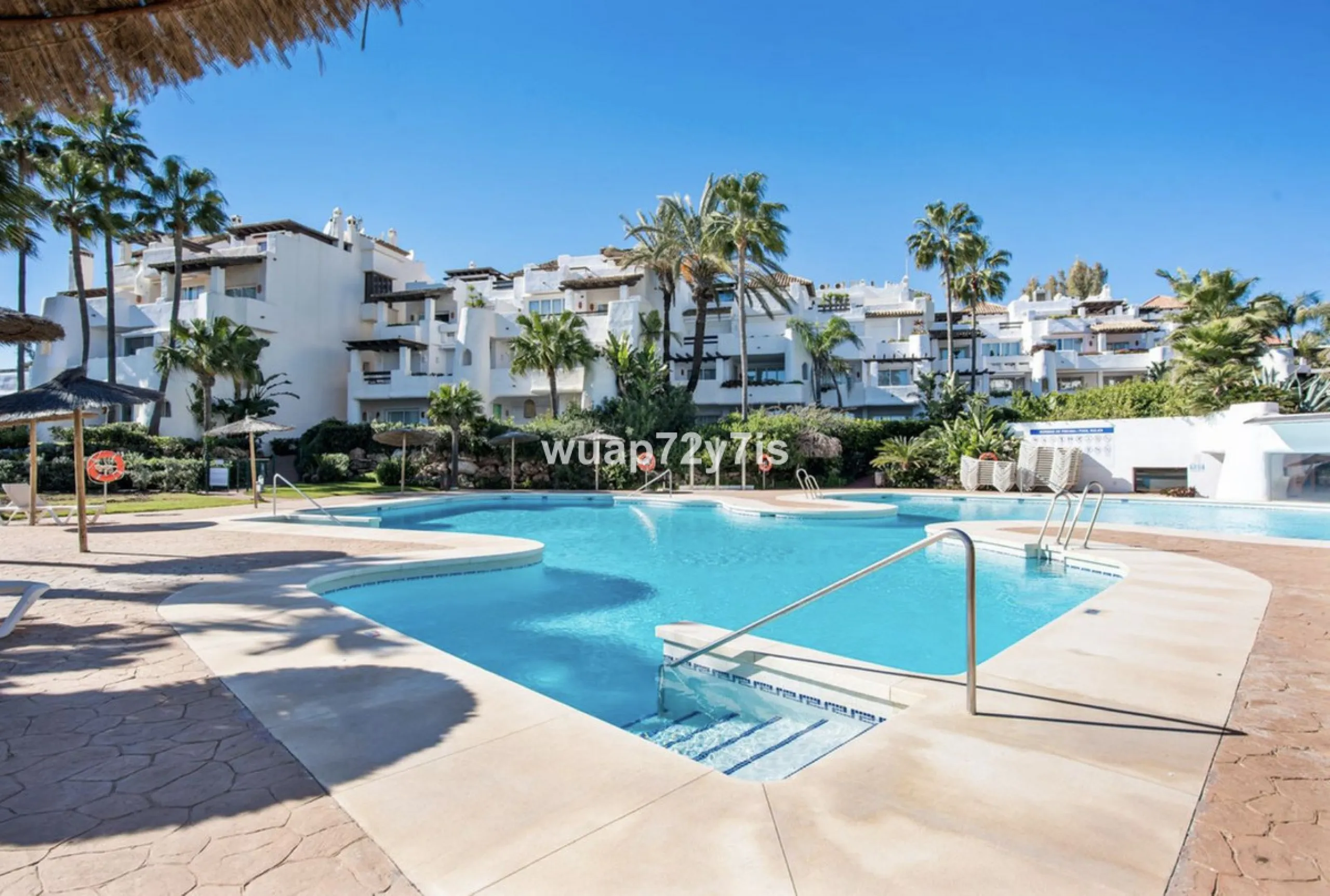 Luxury Ground Floor Apartment in Ventura Del Mar with Private Spacious Terrace.
