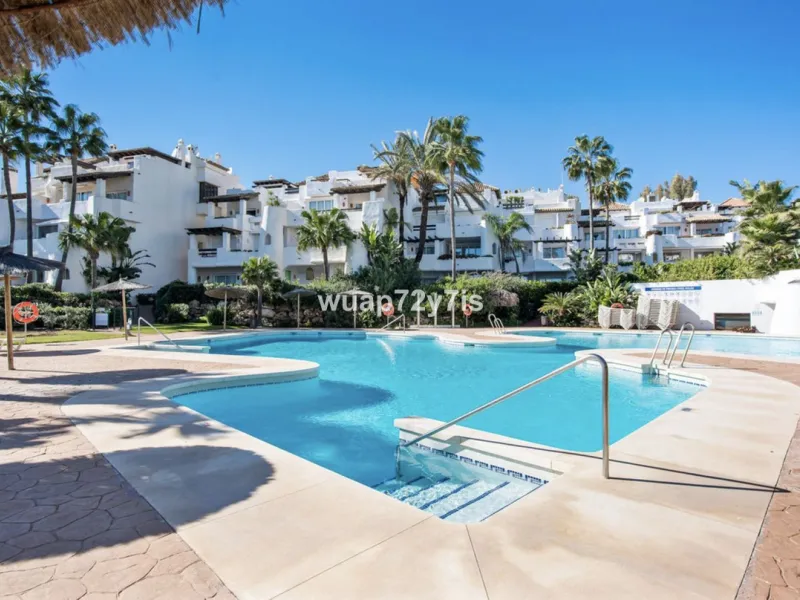 Luxury Ground Floor Apartment in Ventura Del Mar with Private Spacious Terrace.