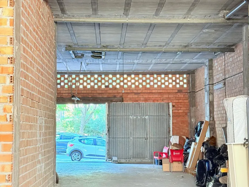 Spacious Commercial Premises for Sale in Prime Area