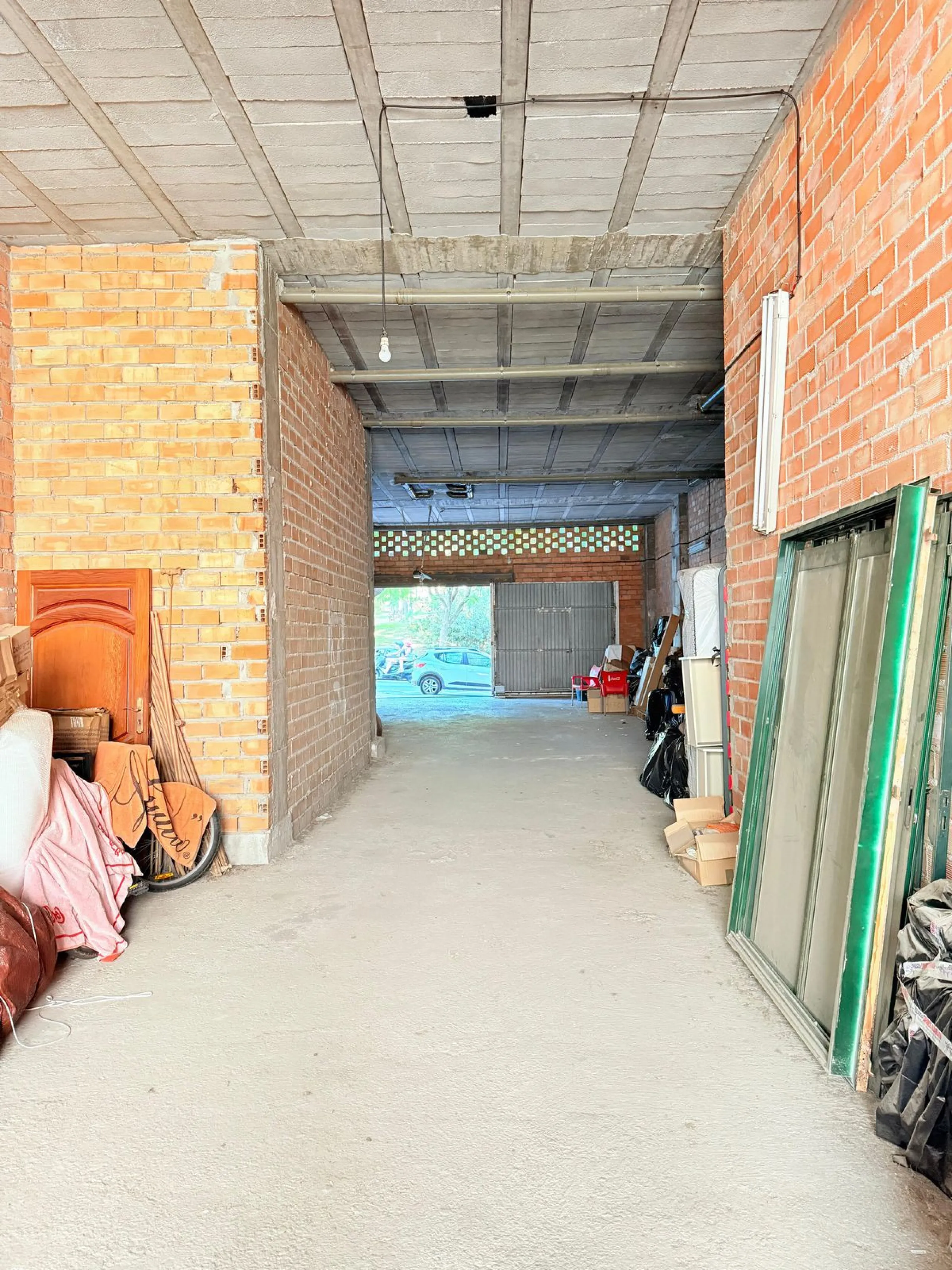 Spacious Commercial Premises for Sale in Prime Area