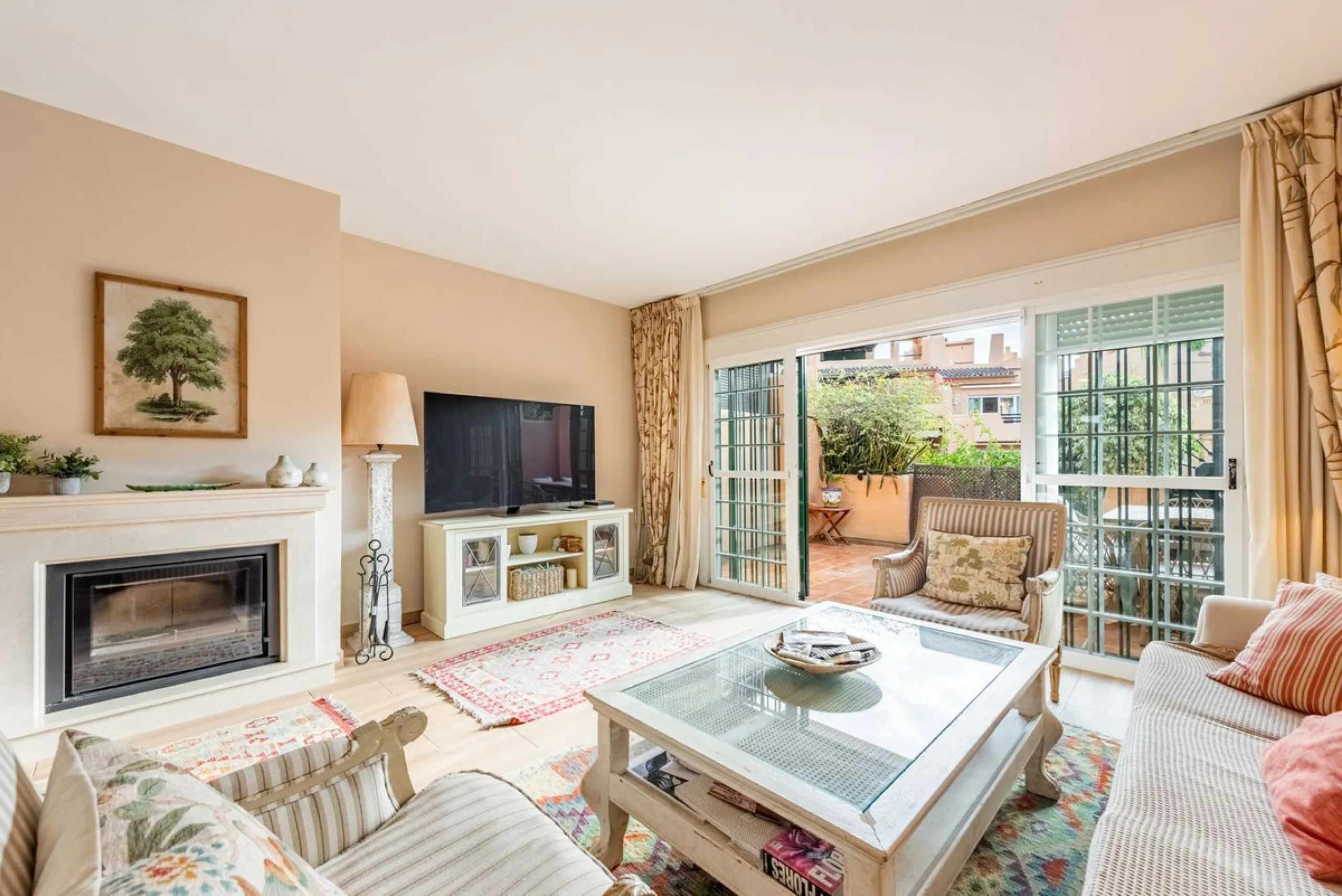 Located within the secure gated community of Oasis de Nagüeles, this beautifully presented semi-detached home offers the perfect blend of comfort, style, and convenience. With three bedrooms, generous living spaces, and a prime location in one of Marbella