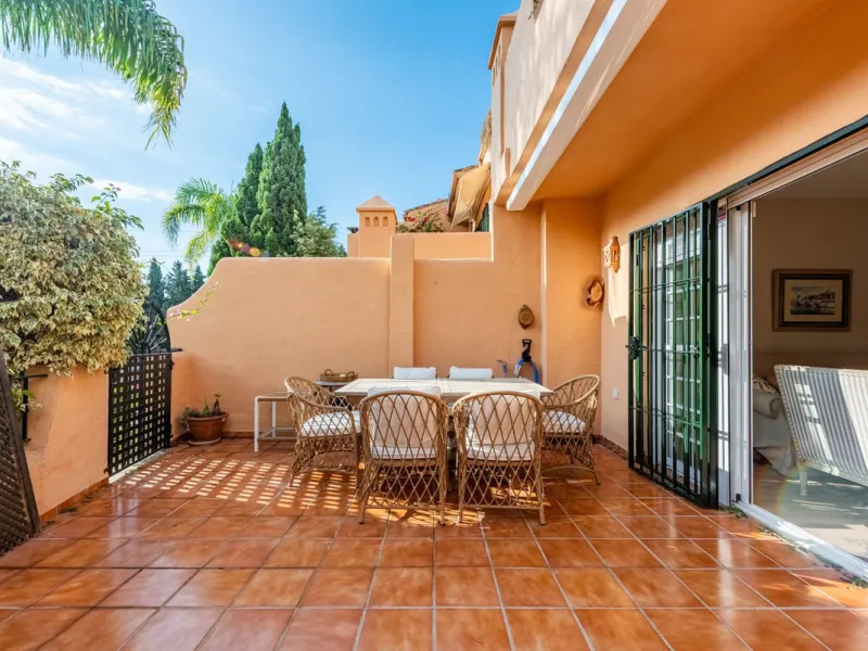 Located within the secure gated community of Oasis de Nagüeles, this beautifully presented semi-detached home offers the perfect blend of comfort, style, and convenience. With three bedrooms, generous living spaces, and a prime location in one of Marbella