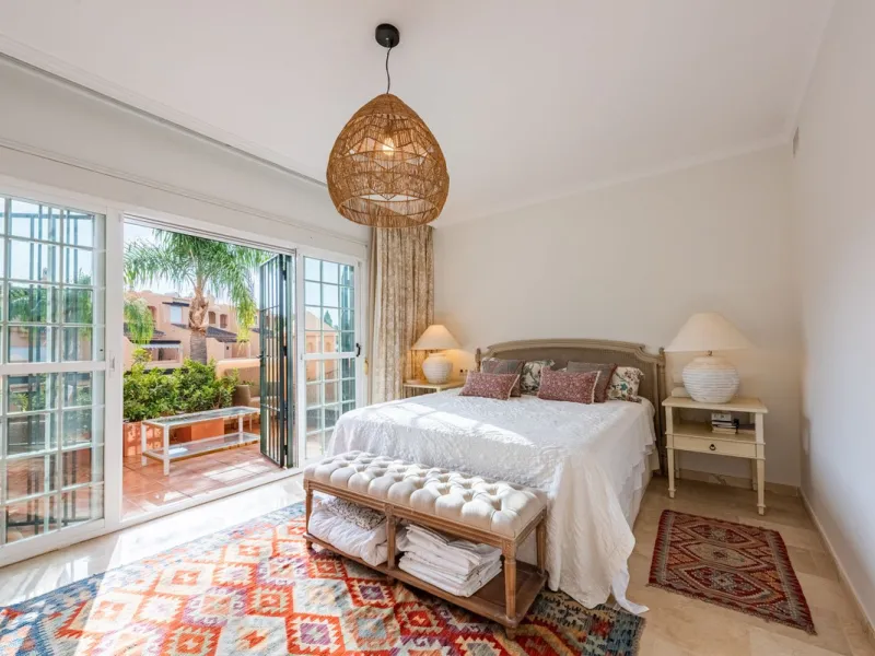 Located within the secure gated community of Oasis de Nagüeles, this beautifully presented semi-detached home offers the perfect blend of comfort, style, and convenience. With three bedrooms, generous living spaces, and a prime location in one of Marbella