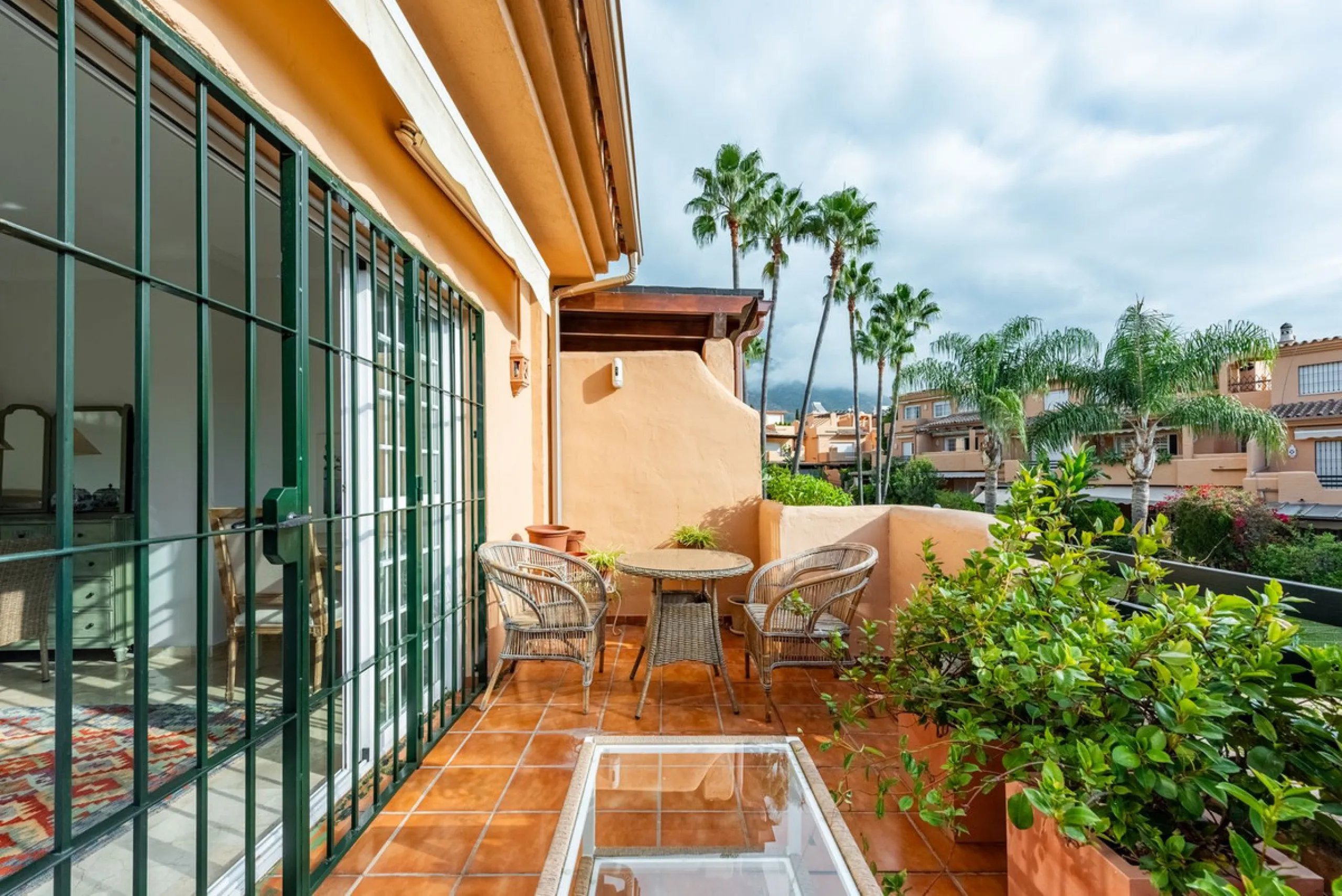 Located within the secure gated community of Oasis de Nagüeles, this beautifully presented semi-detached home offers the perfect blend of comfort, style, and convenience. With three bedrooms, generous living spaces, and a prime location in one of Marbella