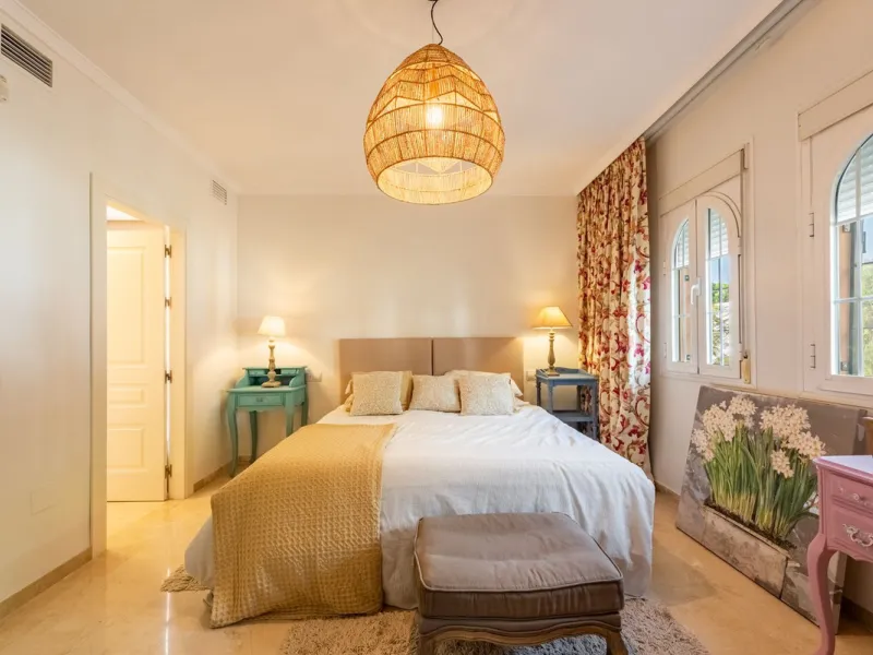 Located within the secure gated community of Oasis de Nagüeles, this beautifully presented semi-detached home offers the perfect blend of comfort, style, and convenience. With three bedrooms, generous living spaces, and a prime location in one of Marbella