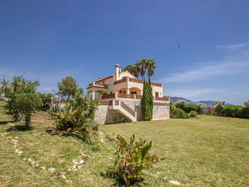 Charming Finca in Entrerríos – Space, Privacy & Andalusian Character