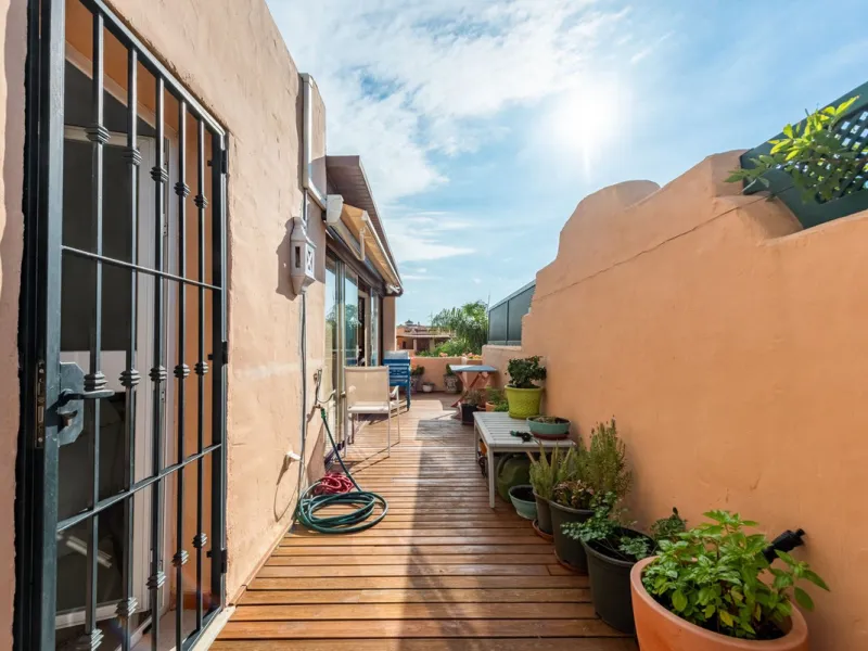 Located within the secure gated community of Oasis de Nagüeles, this beautifully presented semi-detached home offers the perfect blend of comfort, style, and convenience. With three bedrooms, generous living spaces, and a prime location in one of Marbella