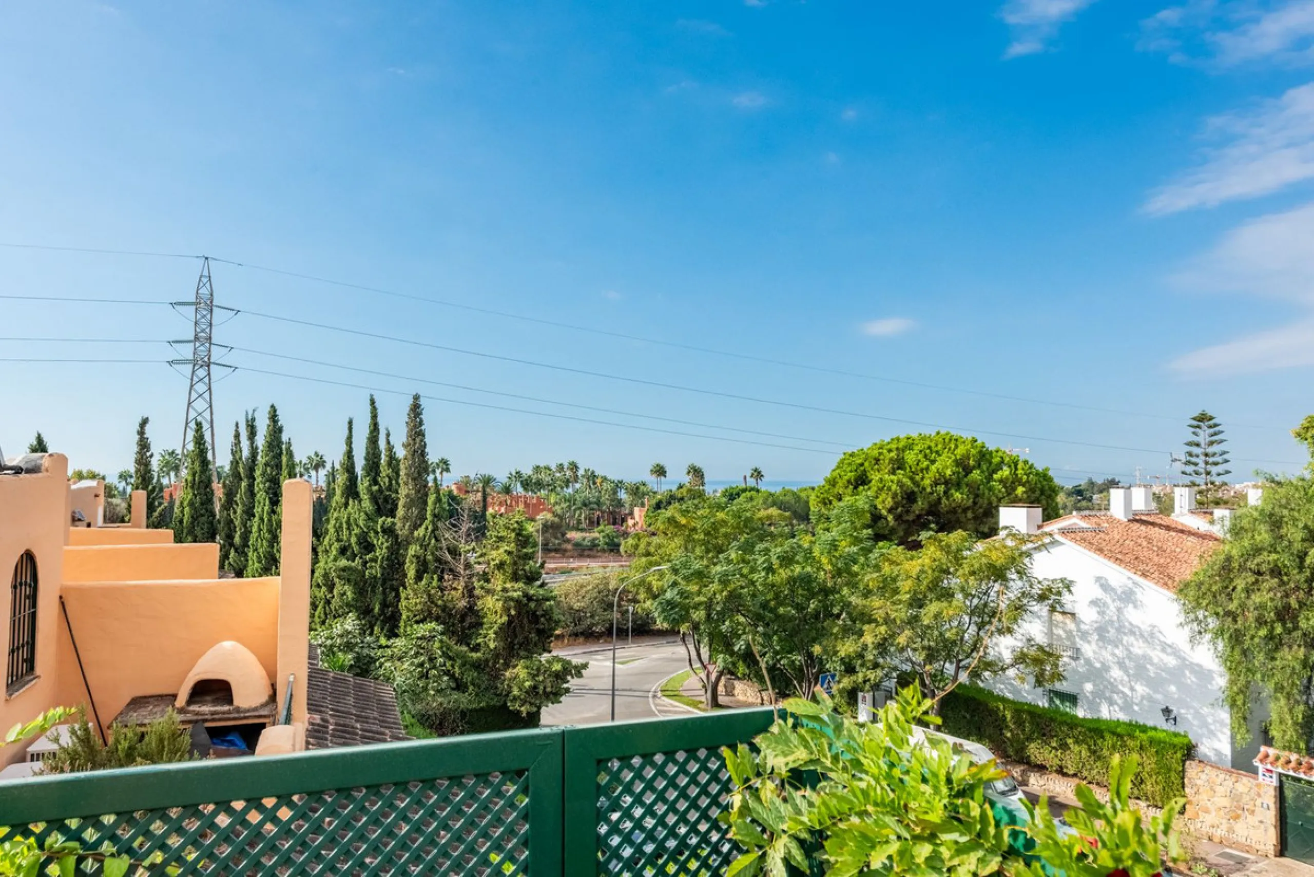 Located within the secure gated community of Oasis de Nagüeles, this beautifully presented semi-detached home offers the perfect blend of comfort, style, and convenience. With three bedrooms, generous living spaces, and a prime location in one of Marbella