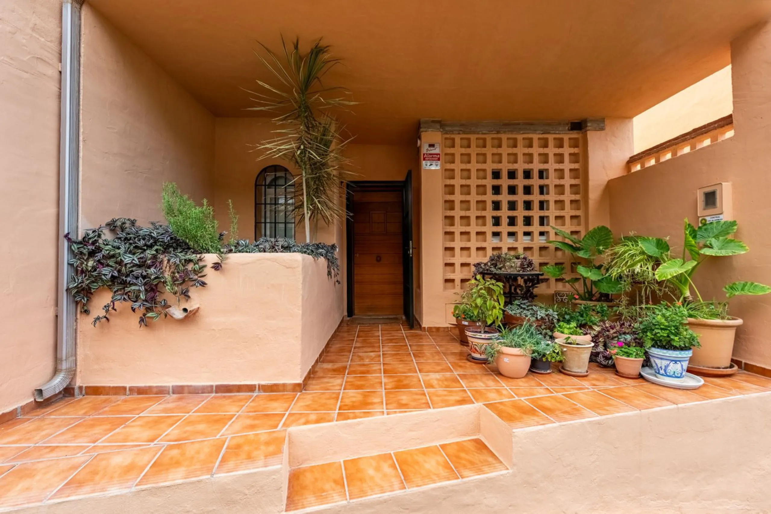 Located within the secure gated community of Oasis de Nagüeles, this beautifully presented semi-detached home offers the perfect blend of comfort, style, and convenience. With three bedrooms, generous living spaces, and a prime location in one of Marbella