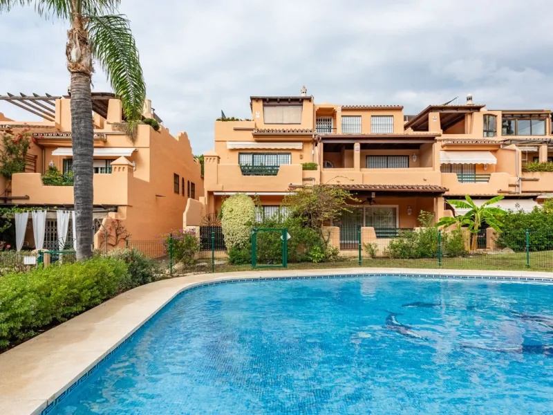 Located within the secure gated community of Oasis de Nagüeles, this beautifully presented semi-detached home offers the perfect blend of comfort, style, and convenience. With three bedrooms, generous living spaces, and a prime location in one of Marbella