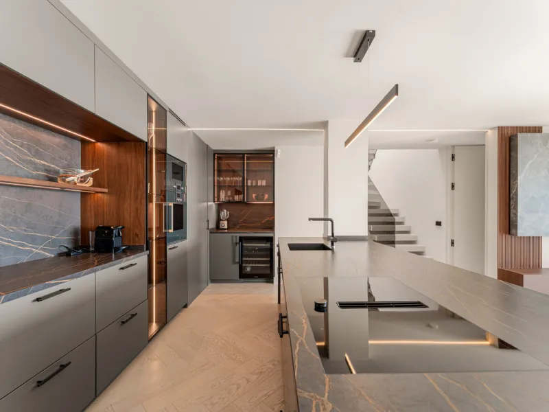 Apartment - Penthouse Duplex в продаже в Benahavís, Málaga. В доме 4 спален и 4 ванных комнат. Площадь дома 253 м²