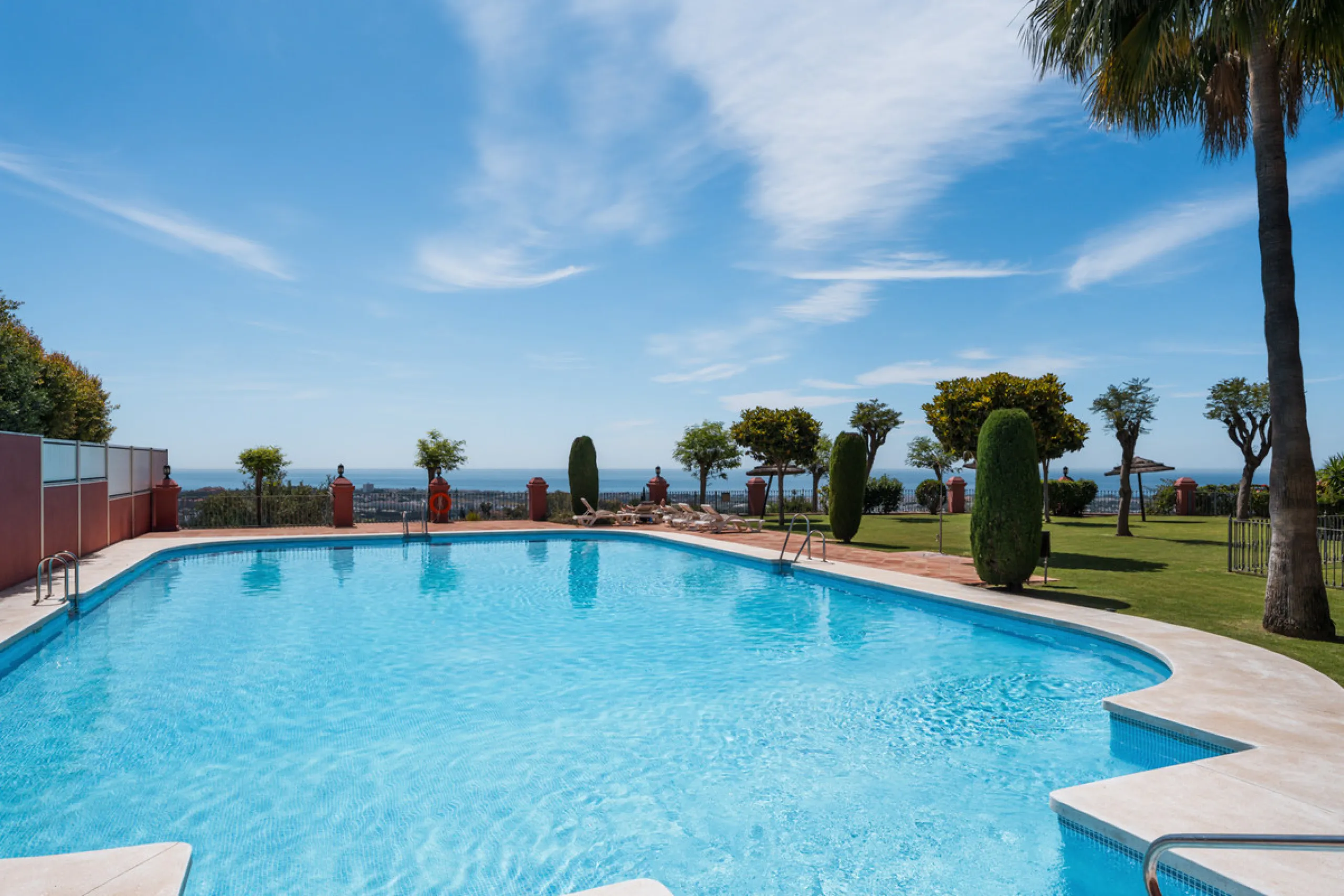 Apartment - Penthouse Duplex в продаже в Benahavís, Málaga. В доме 4 спален и 4 ванных комнат. Площадь дома 253 м²