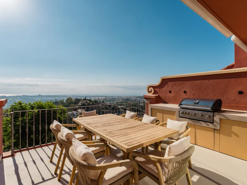 Apartment - Penthouse Duplex в продаже в Benahavís, Málaga. В доме 4 спален и 4 ванных комнат. Площадь дома 253 м²