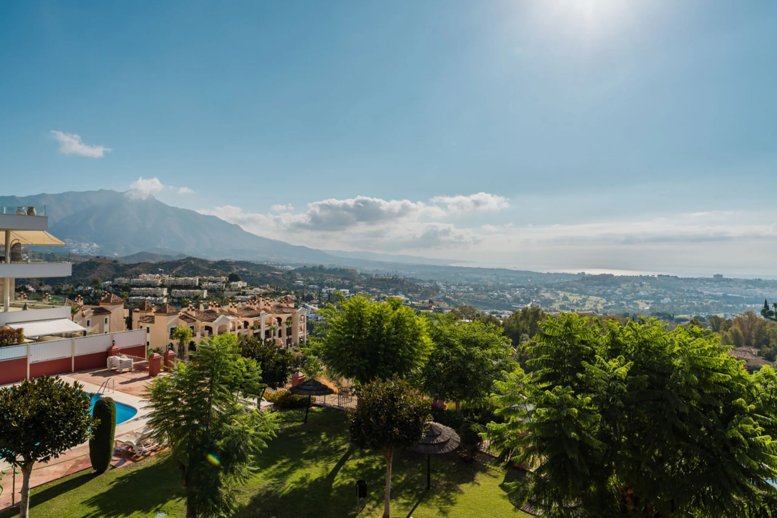 Apartment - Penthouse Duplex в продаже в Benahavís, Málaga. В доме 4 спален и 4 ванных комнат. Площадь дома 253 м²