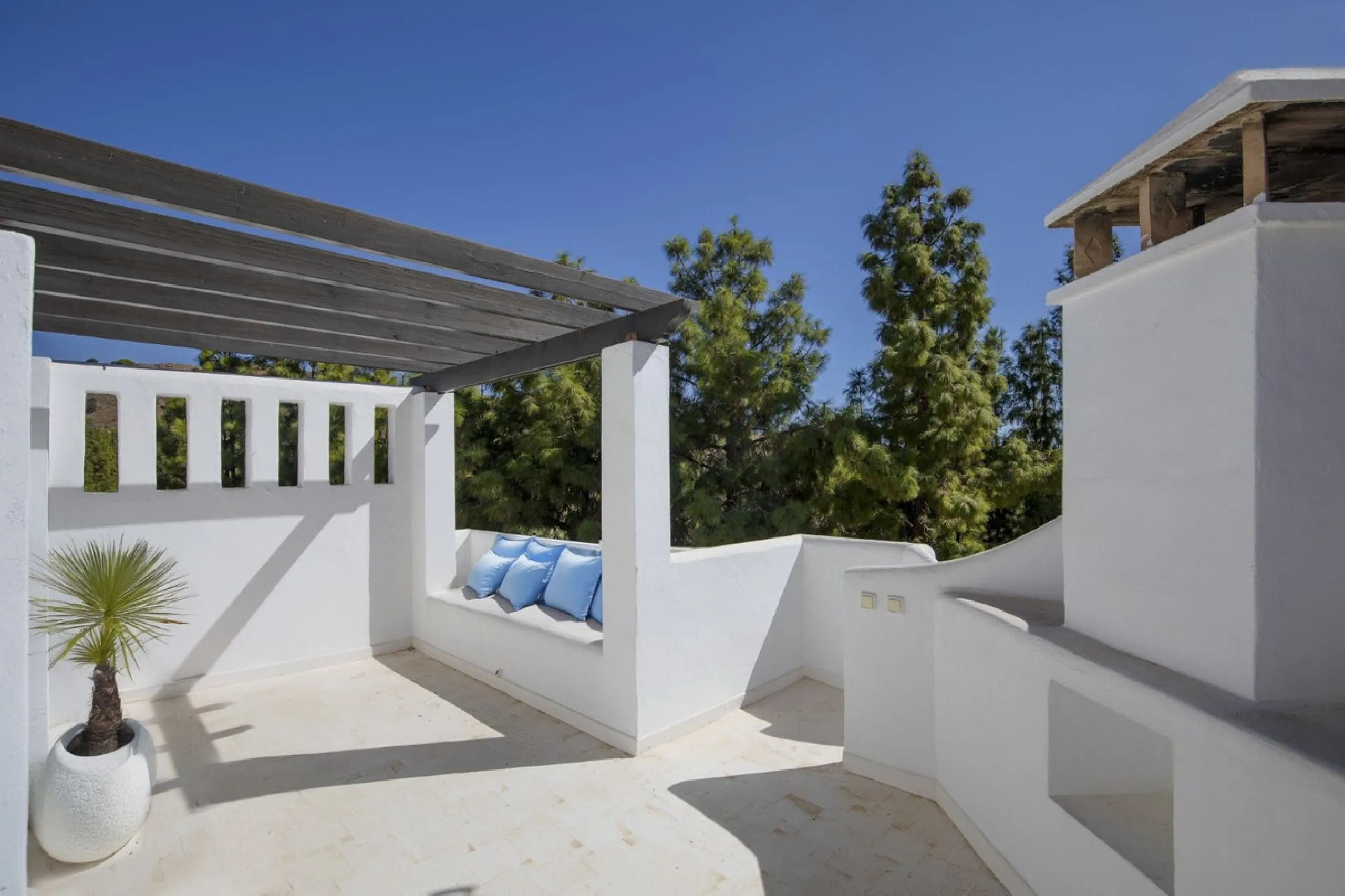 House - Townhouse в продаже в Mijas, Málaga. В доме 2 спален и 2 ванных комнат. Площадь дома 113 м². Площадь участка 100 м²
