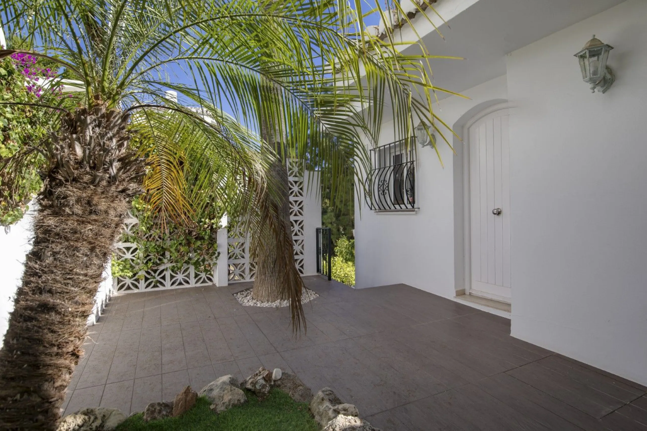 House - Townhouse в продаже в Mijas, Málaga. В доме 2 спален и 2 ванных комнат. Площадь дома 113 м². Площадь участка 100 м²