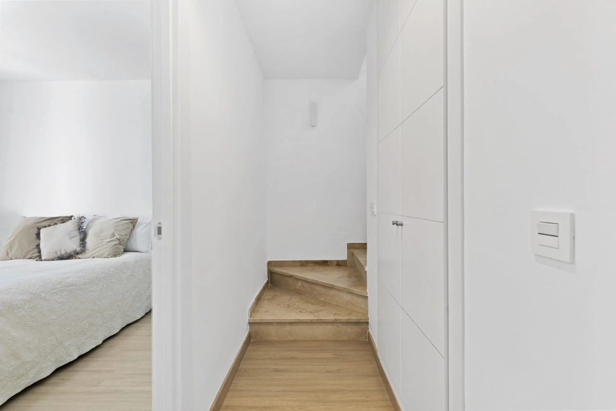 House - Townhouse в продаже в Mijas, Málaga. В доме 2 спален и 2 ванных комнат. Площадь дома 113 м². Площадь участка 100 м²